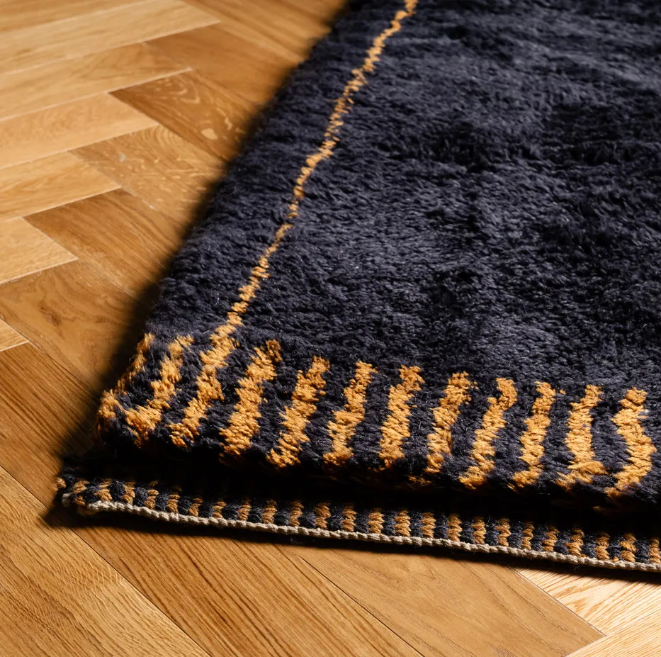 Tapis Mrirt Bzou noir, vue 6 sur 7