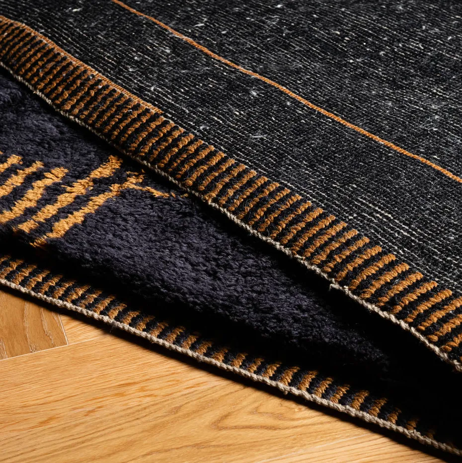 Tapis Mrirt Bzou noir, vue 7 sur 7