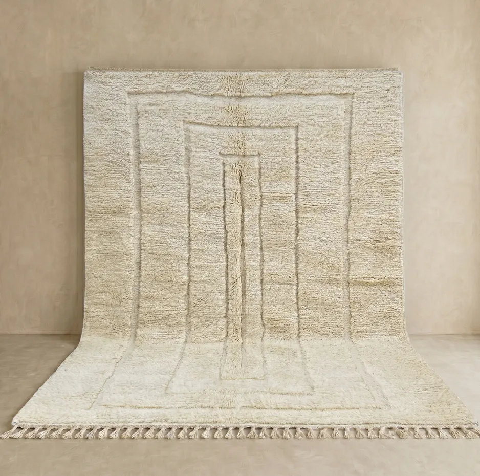 Tapis Mrirt Sidi-Ali crème aux motifs géométriques — tapis mrirt tissé à la main