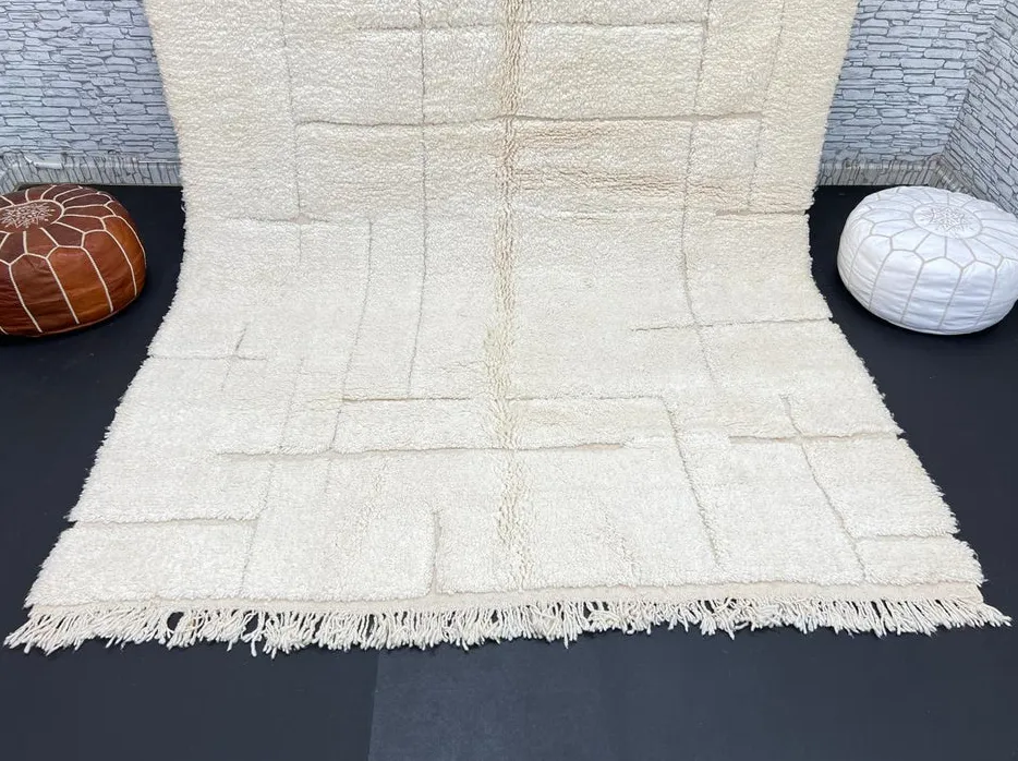 Tapis Mrirt Tamayt beige uni, vue 3 sur 4