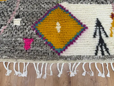 Tapis Mrirt Tata multicolore aux motifs géométriques — tapis mrirt