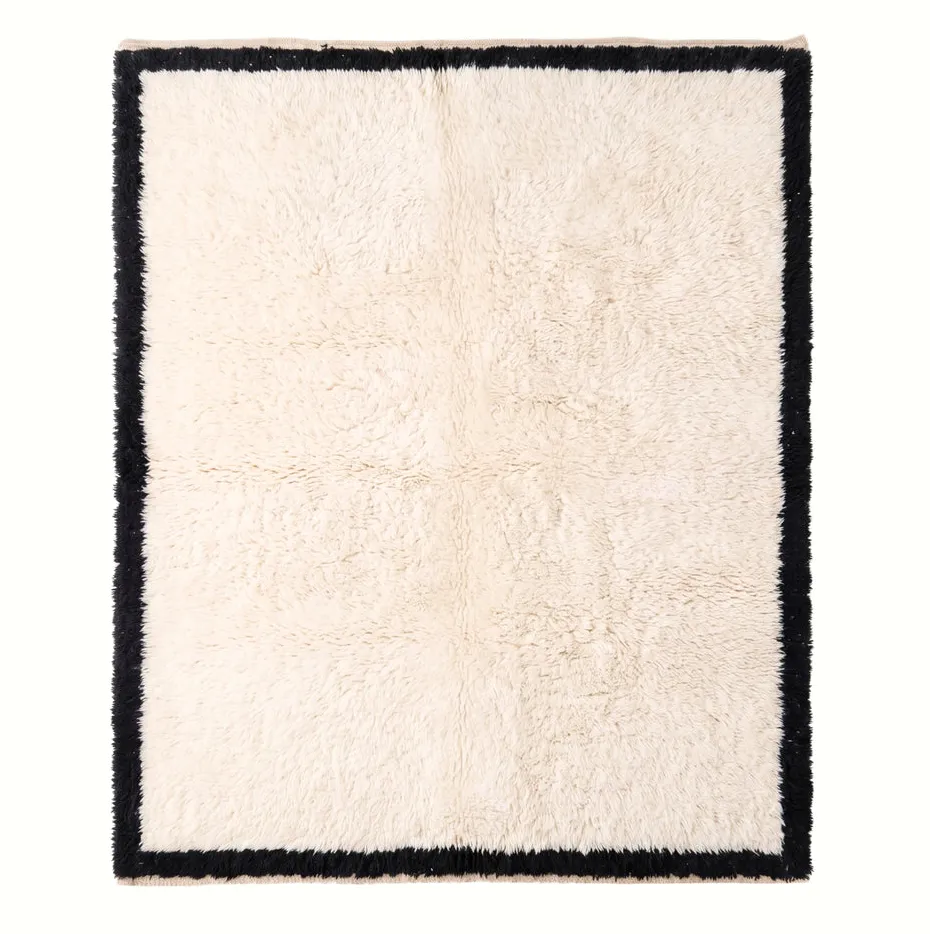 Tapis Mrirt Tinejdad beige et blanc uni — tapis mrirt tissé à la main