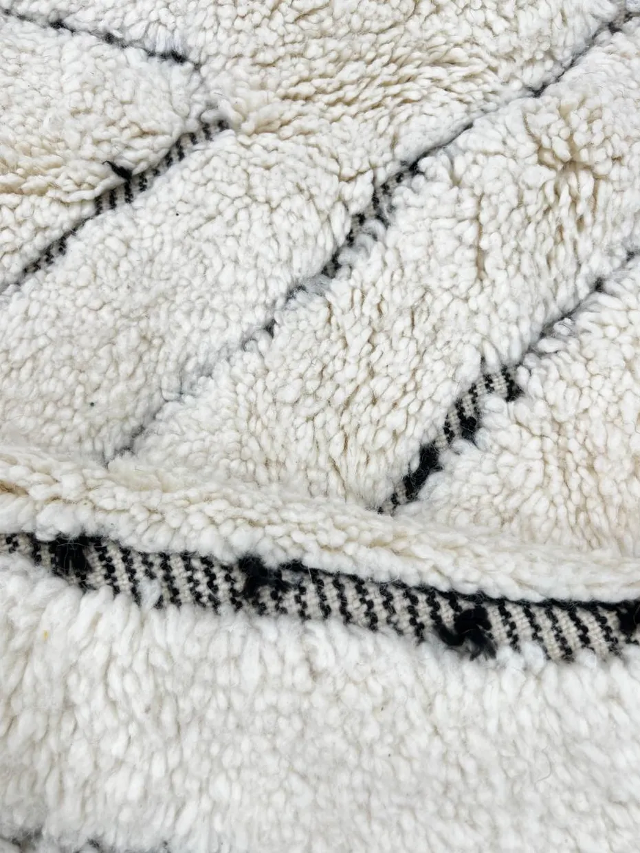Tapis rond Beni Ouarain Ouanoukrim blanc à losanges, vue 3 sur 4