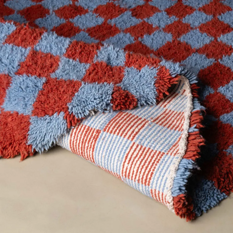 Tapis rond Beni Ouarain Sebou terracotta et bleu, vue 4 sur 7