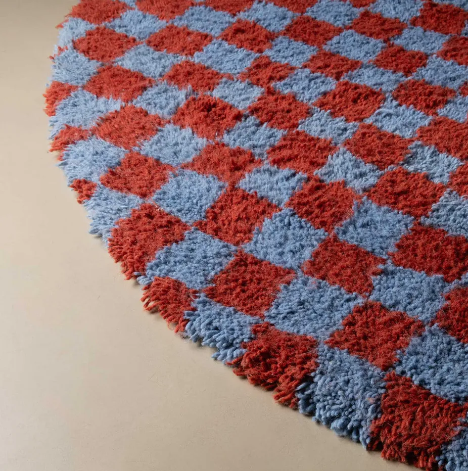Tapis rond Beni Ouarain Sebou terracotta et bleu, vue 5 sur 7