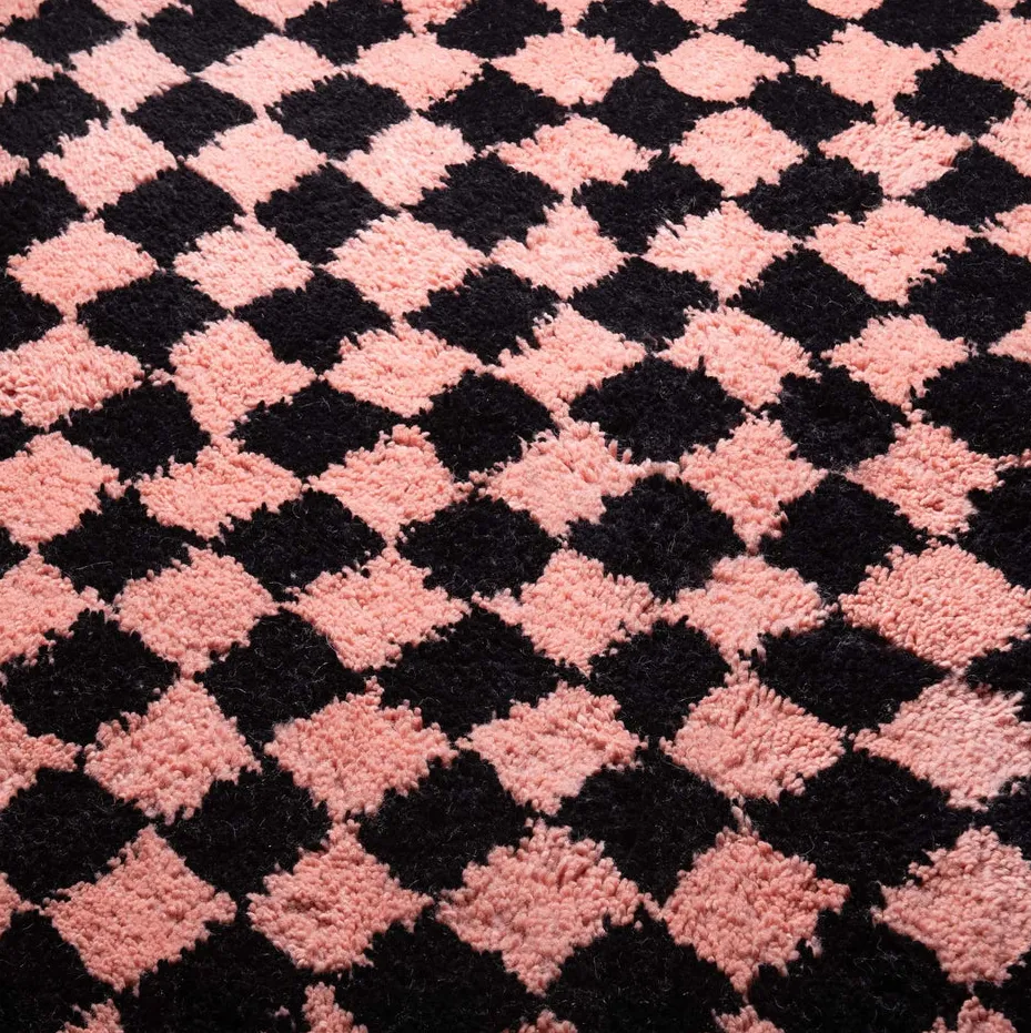 Tapis rond Beni Ouarain Tagleft rose, vue 4 sur 7