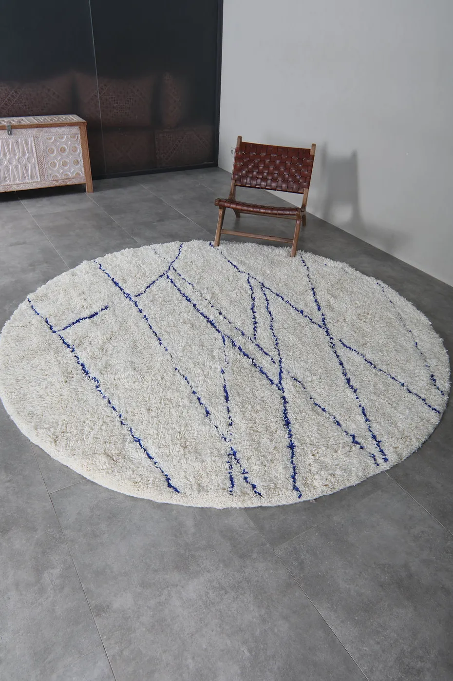 Tapis rond berbère Aksel crème et bleu uni, vue 6 sur 7
