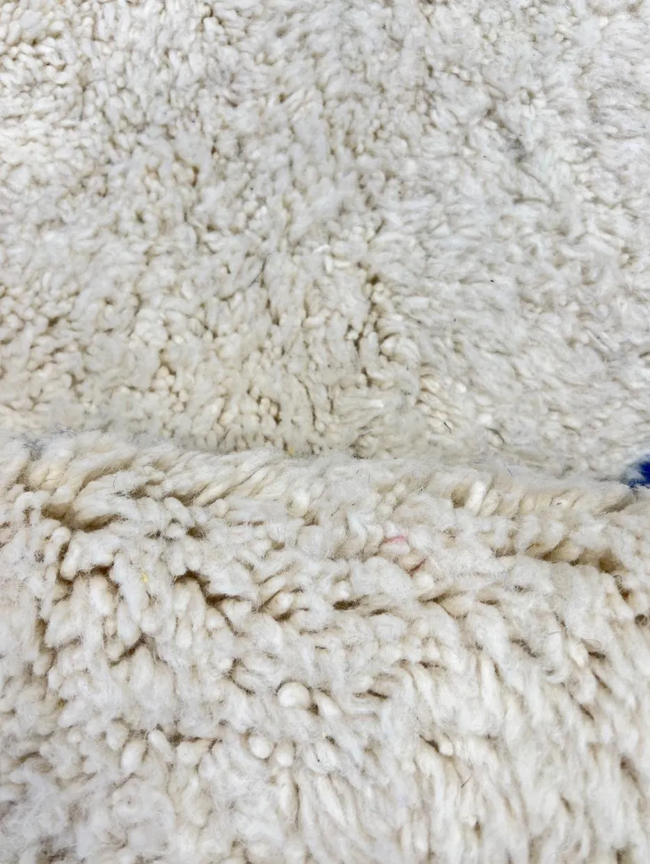 Tapis rond berbère Aoulouz multicolore aux motifs géométriques, vue 3 sur 4