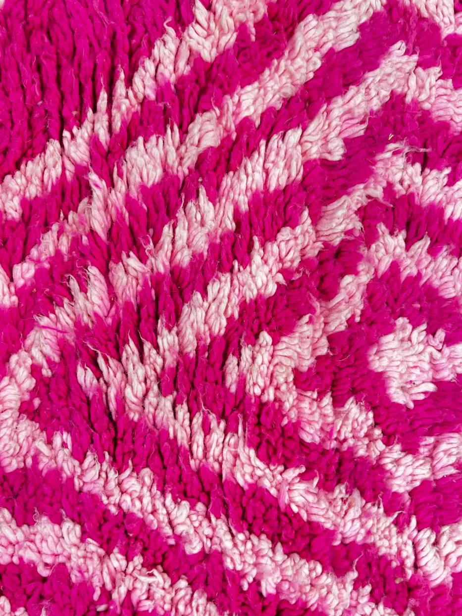 Tapis rond berbère Asif rose à losanges, vue 4 sur 4