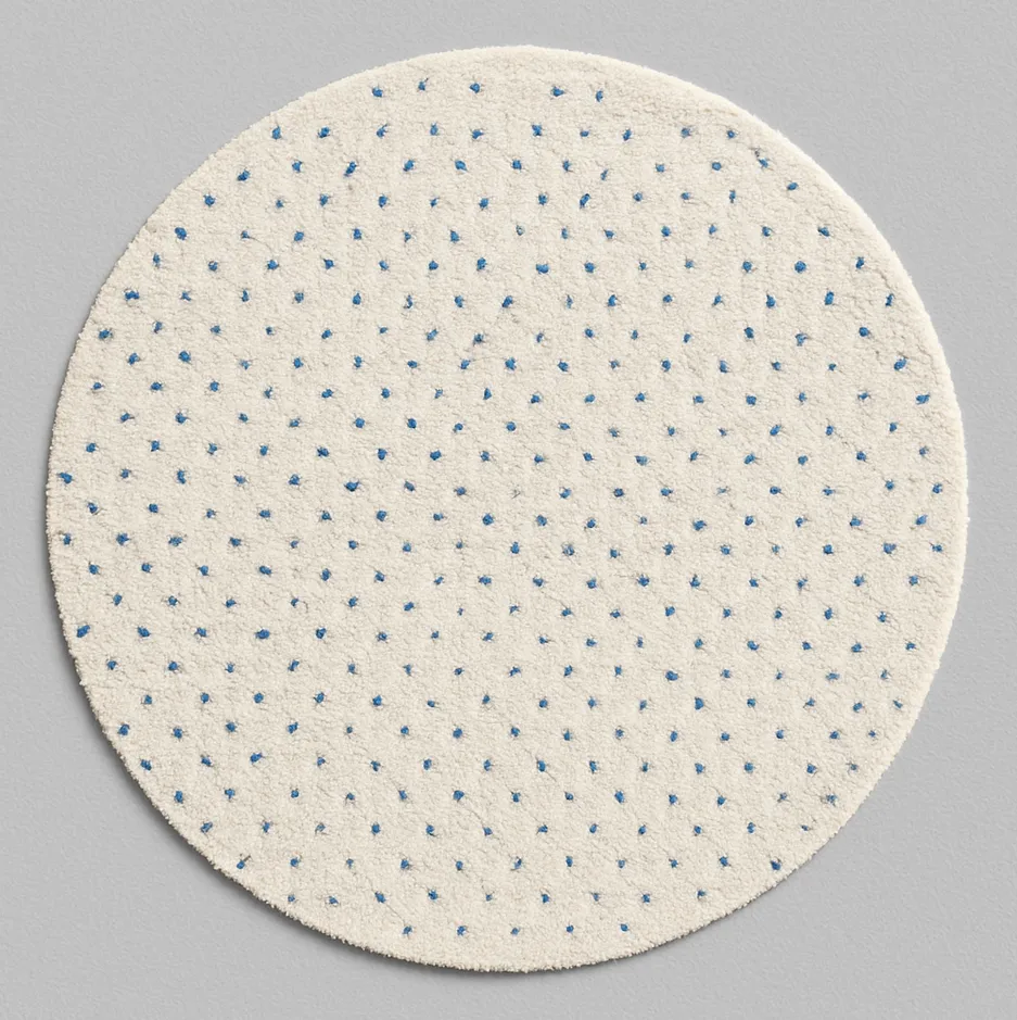 Tapis rond berbère Ayachi blanc et bleu — tapis berbères contemporains tissé à la main