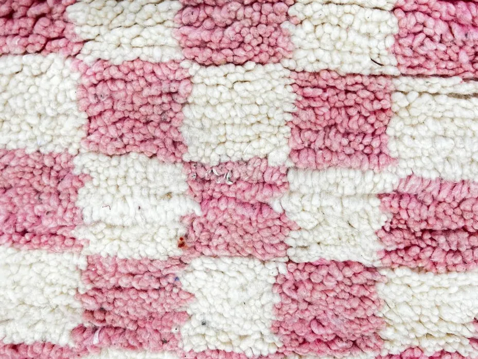 Tapis rond berbère Badis rose à damier, vue 4 sur 4