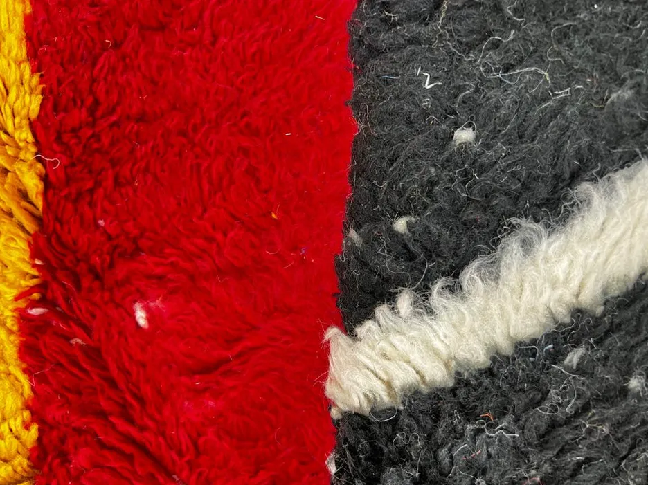 Tapis rond berbère Gaya au dessin abstrait, vue 3 sur 4