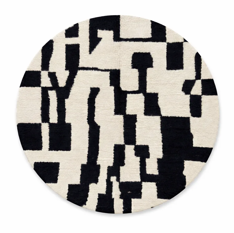 Tapis rond berbère Illi noir et blanc au dessin abstrait — tapis berbères contemporains tissé à la main