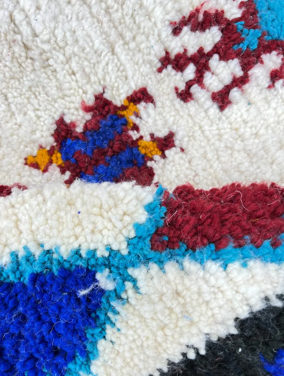 Tapis rond berbère Midelt multicolore aux motifs berbères, vue 3 sur 4