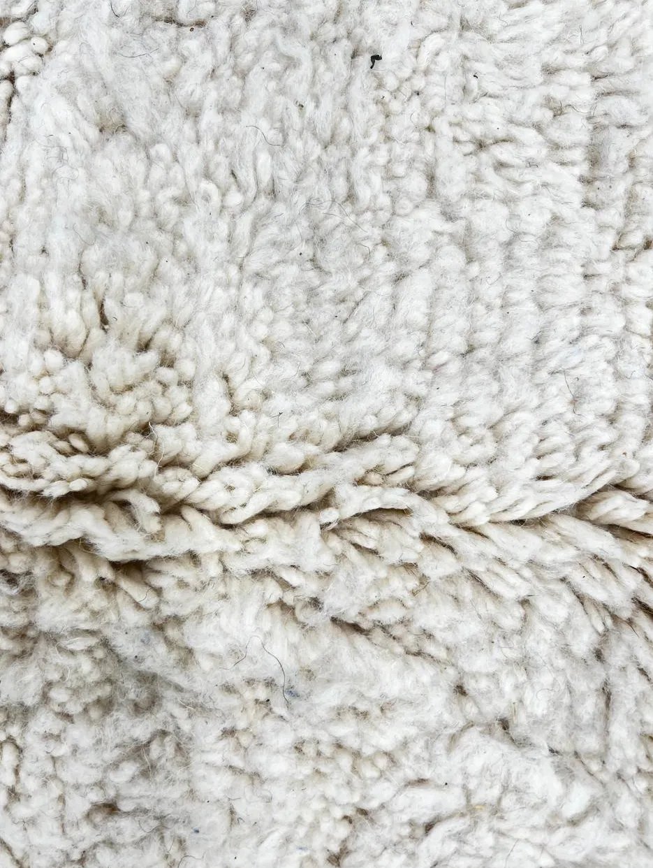 Tapis rond berbère Noun blanc à losanges, vue 4 sur 4