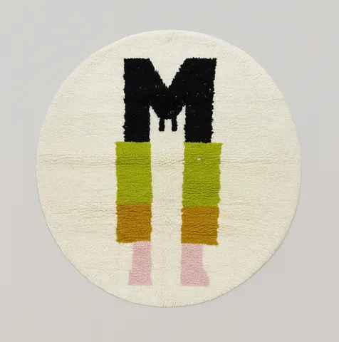 Tapis rond berbère Ouzoud blanc au dessin abstrait — tapis berbères contemporains
