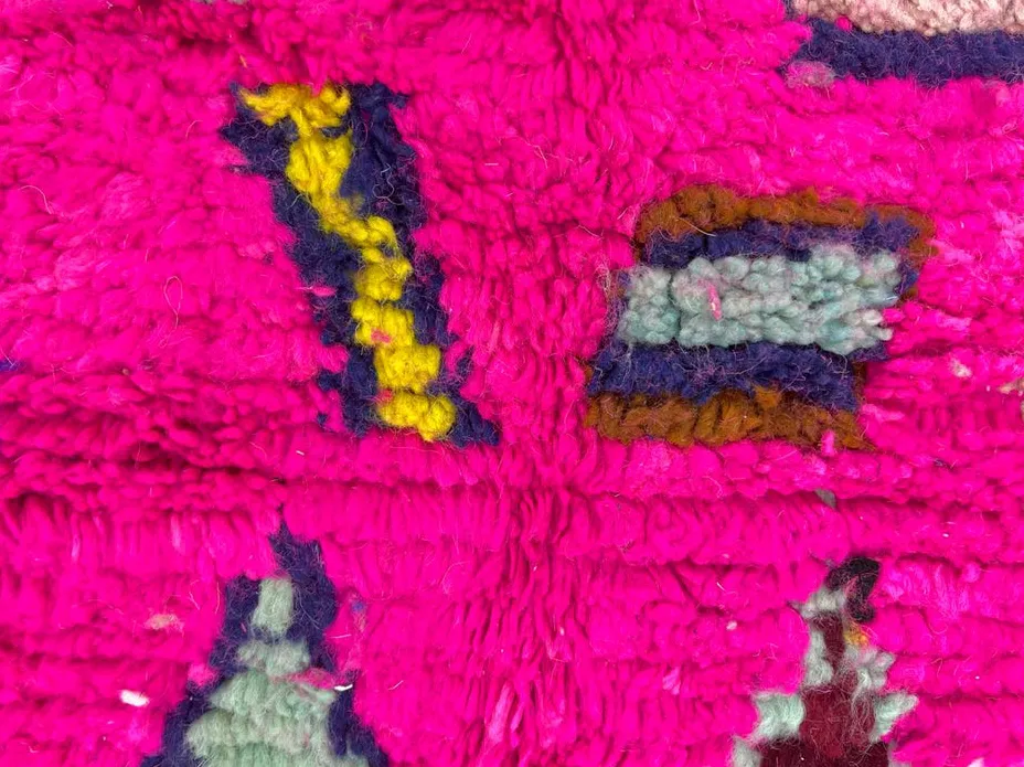 Tapis rond berbère Sefrou rose et multicolore, vue 4 sur 4