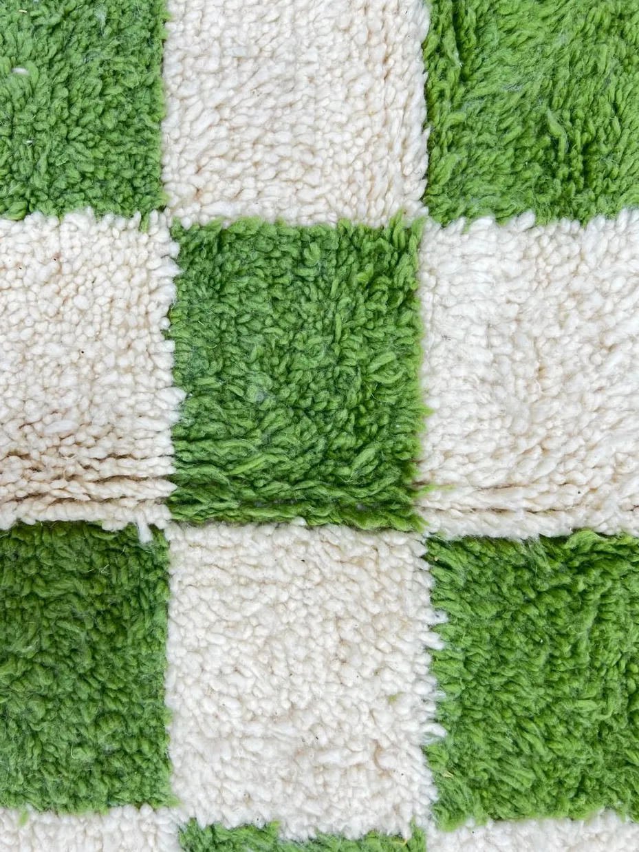 Tapis rond berbère Sidi-Ali vert à damier, vue 3 sur 4
