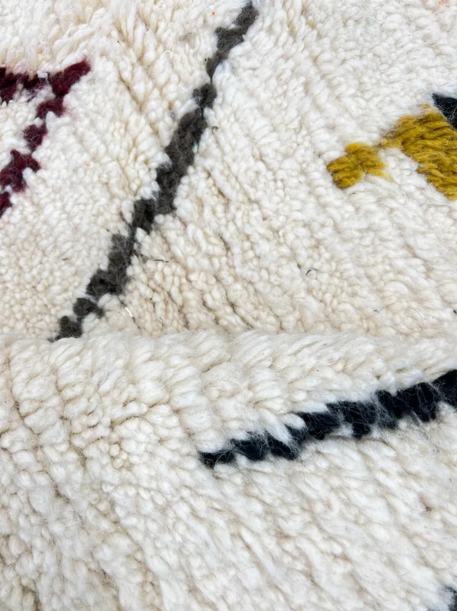 Tapis rond berbère Tabant blanc et multicolore, vue 3 sur 4