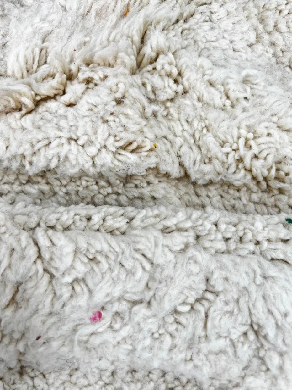 Tapis rond berbère Tafraout blanc uni, vue 4 sur 4