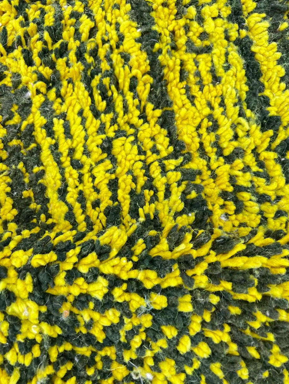 Tapis rond berbère Tagant jaune à lignes, vue 3 sur 4