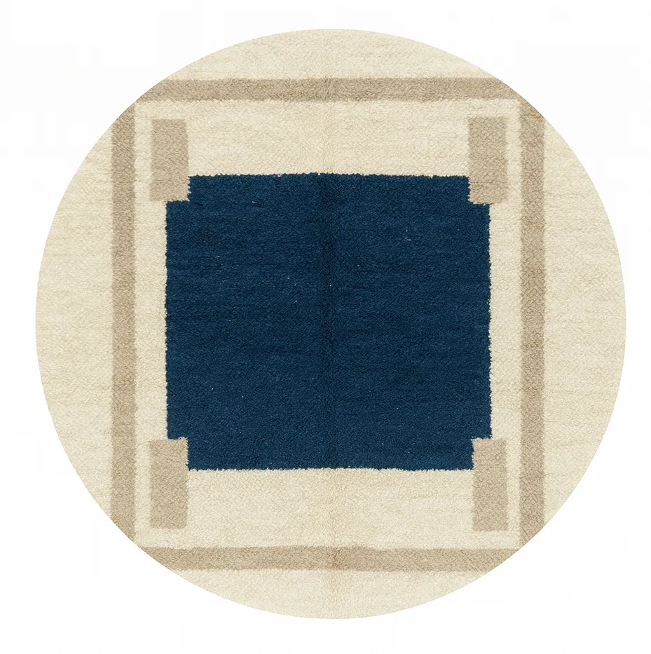 Tapis rond berbère Tahanaout bleu uni — tapis berbères contemporains tissé à la main
