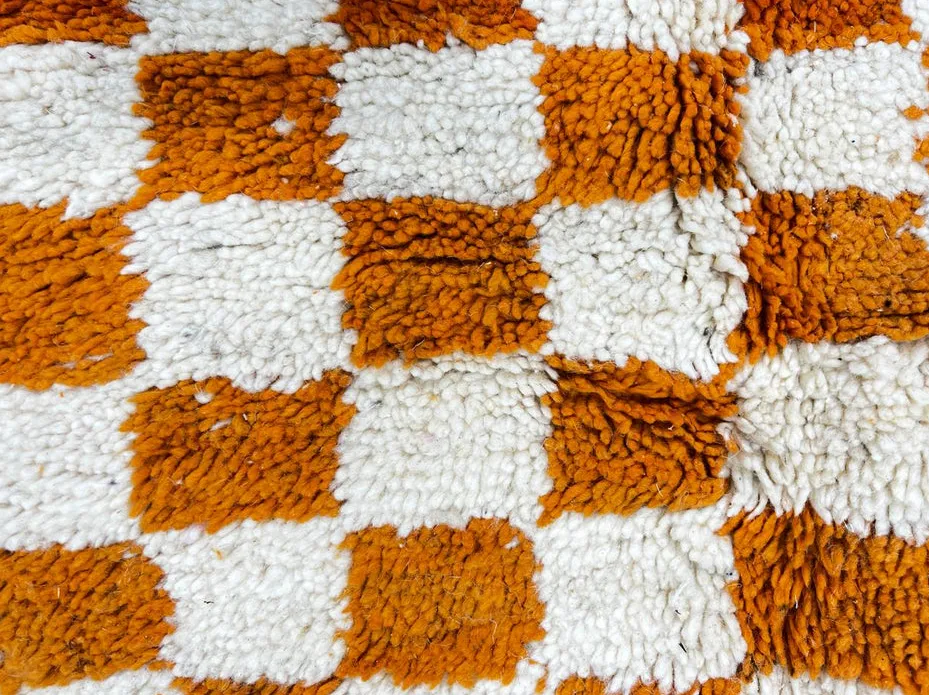 Tapis rond berbère Tamilla orange à damier, vue 4 sur 4
