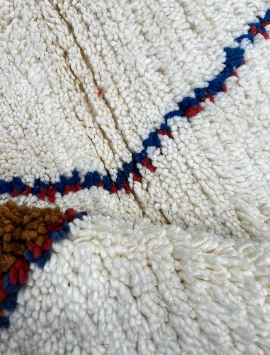 Tapis rond berbère Tanit au dessin abstrait, vue 3 sur 4