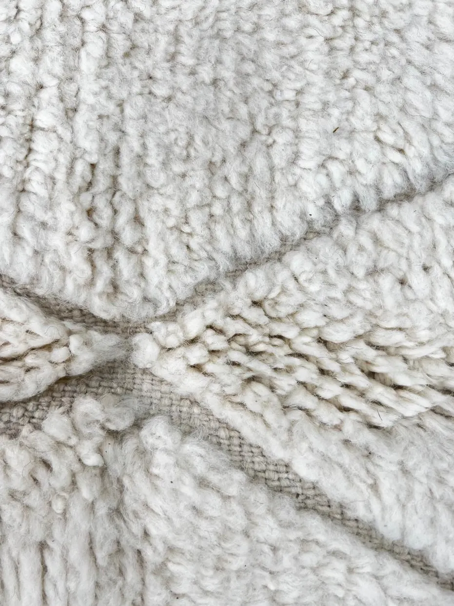 Tapis rond berbère Taroudant blanc à lignes, vue 4 sur 4