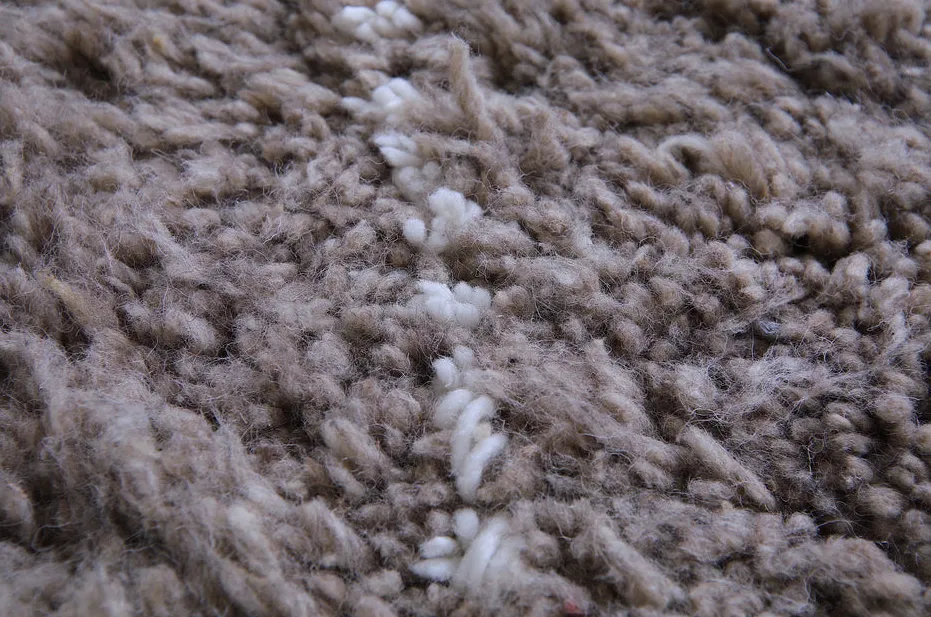 Tapis rond berbère Tassaout gris, vue 7 sur 7
