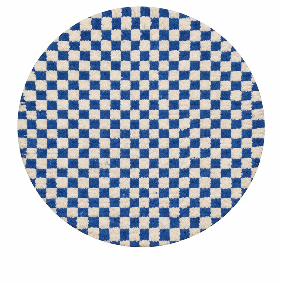 Tapis rond berbère Taziri bleu et blanc à damier — tapis berbères contemporains tissé à la main