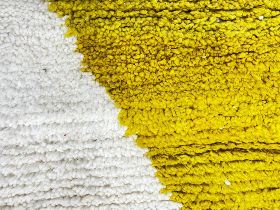 Tapis rond berbère Thiya aux motifs géométriques, vue 4 sur 4