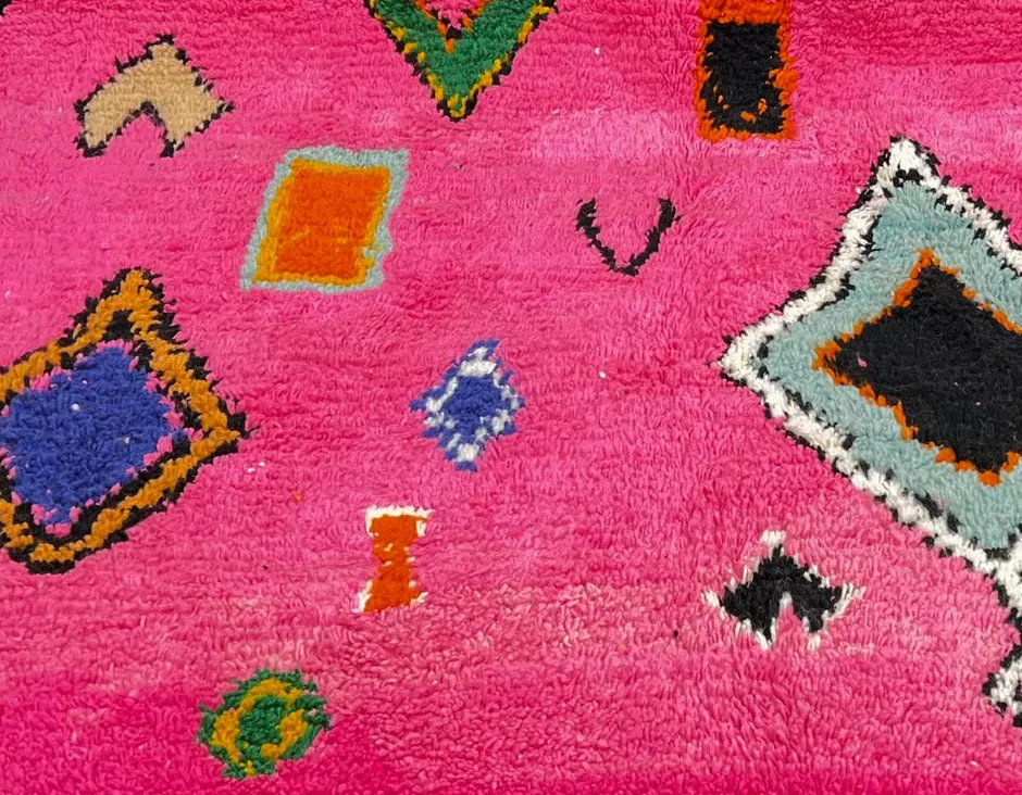 Tapis rond berbère Tifounassine rose, vue 4 sur 4