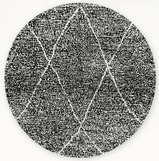 Tapis rond berbère Tirhza noir et blanc à losanges — tapis berbères contemporains