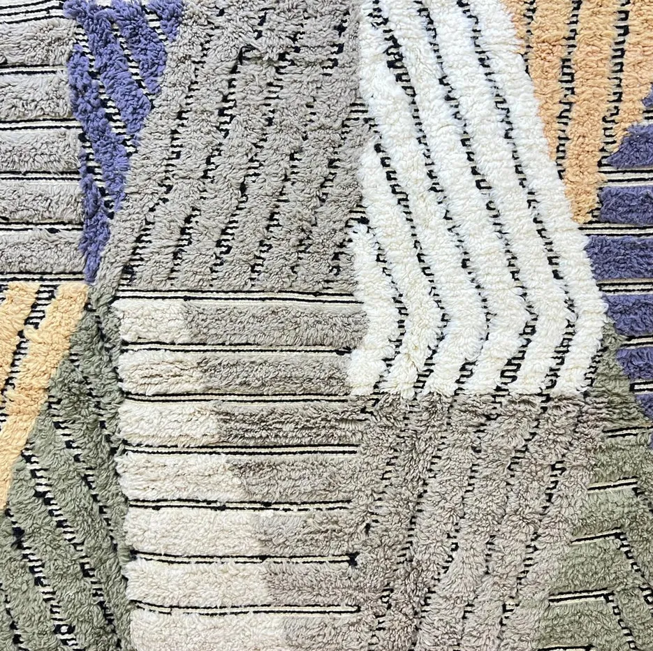 Tapis rond berbère Udad aux motifs géométriques, vue 3 sur 4