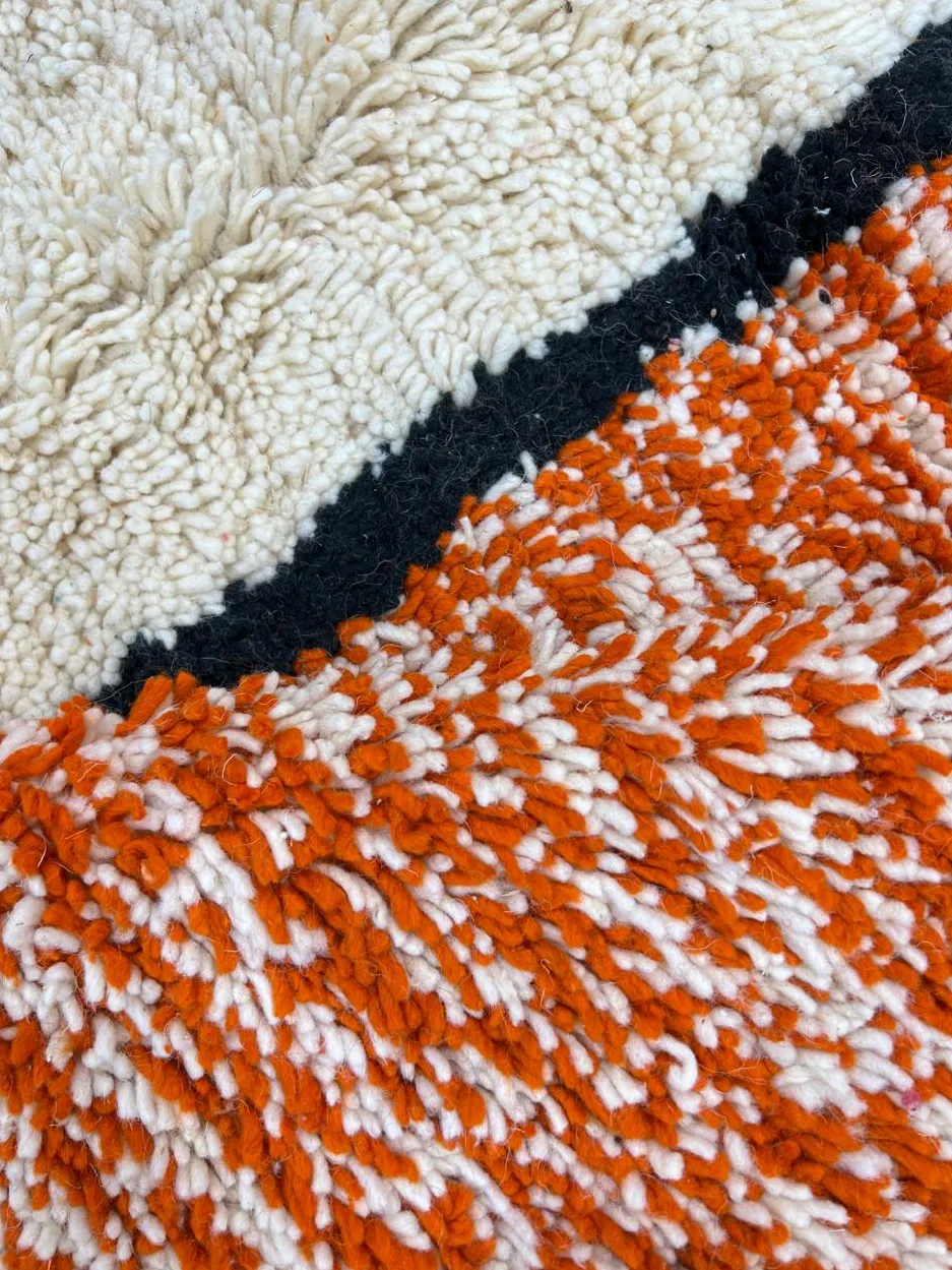 Tapis rond berbère Zagora aux motifs géométriques, vue 4 sur 4
