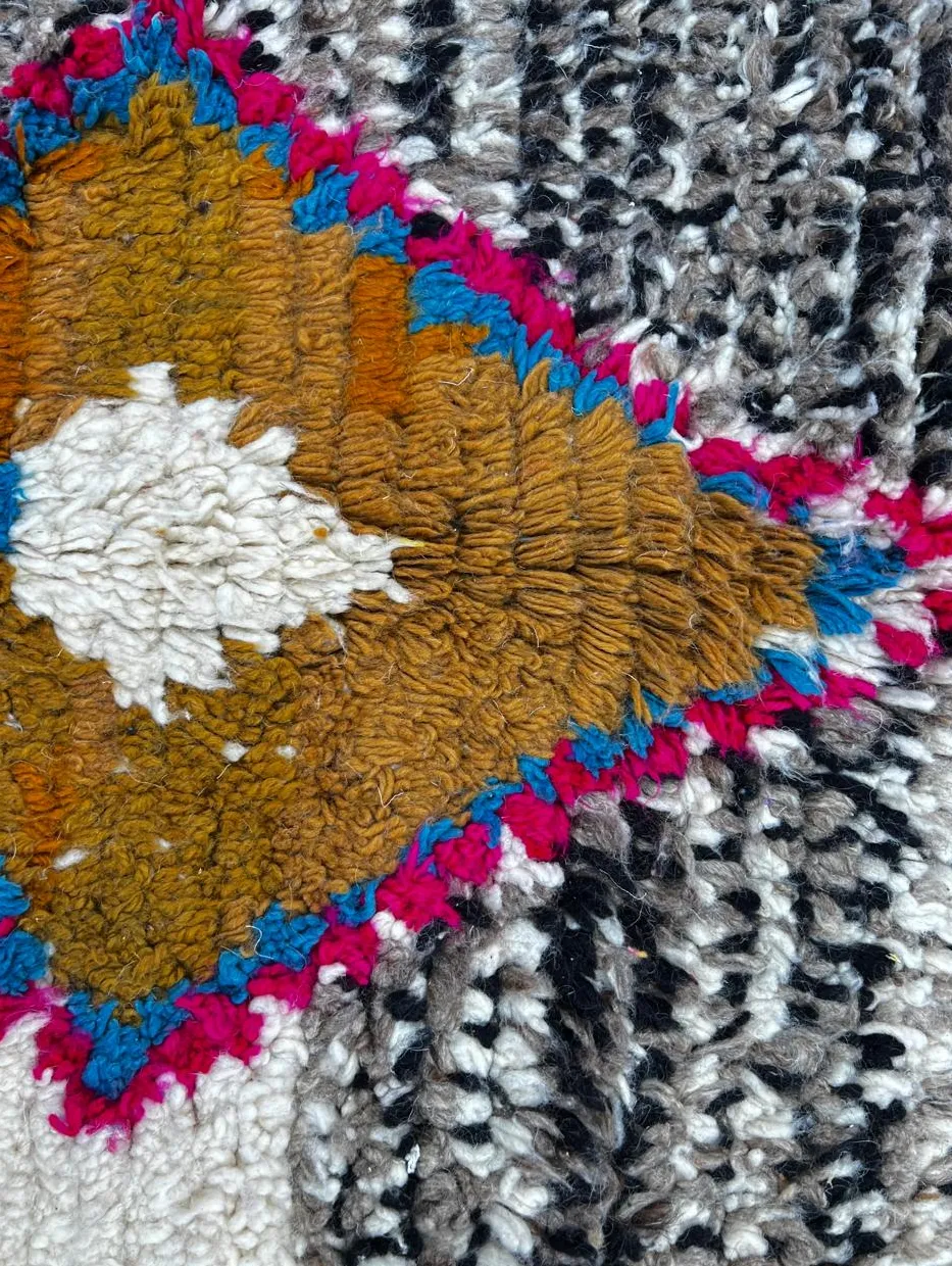Tapis rond berbère Ziri aux motifs berbères, vue 4 sur 4